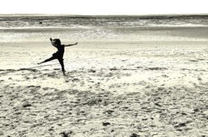 ArbRuisseau SpiraliS Danses Libres et Libératrices danses avec les éléments. Quand le Chamanisme rencontre le mouvement